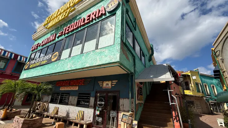 JETTA BURGER MARKETのバーガー。北谷で人気のハンバーガーを楽しめるアメリカンビレッジのショップ