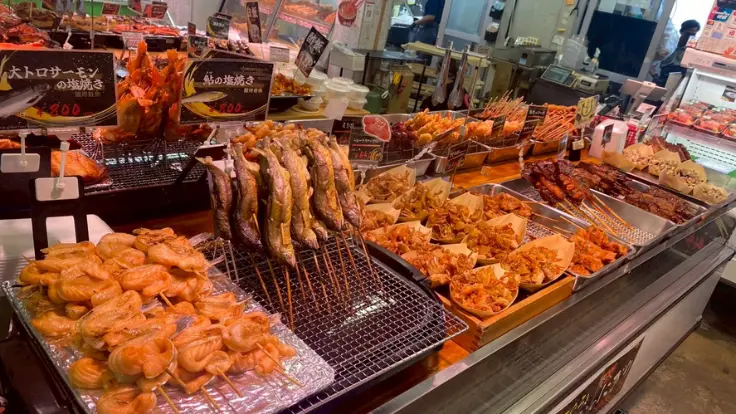 道の駅いとまんのお魚センターに並ぶ海鮮グルメ