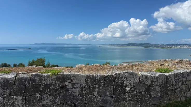 勝連城跡から見える青い海