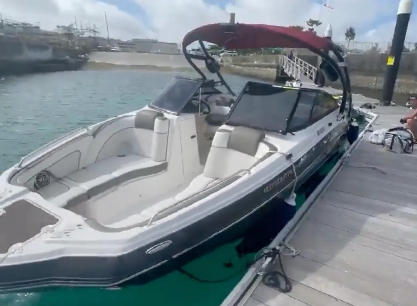 アクティビティで使用するボート