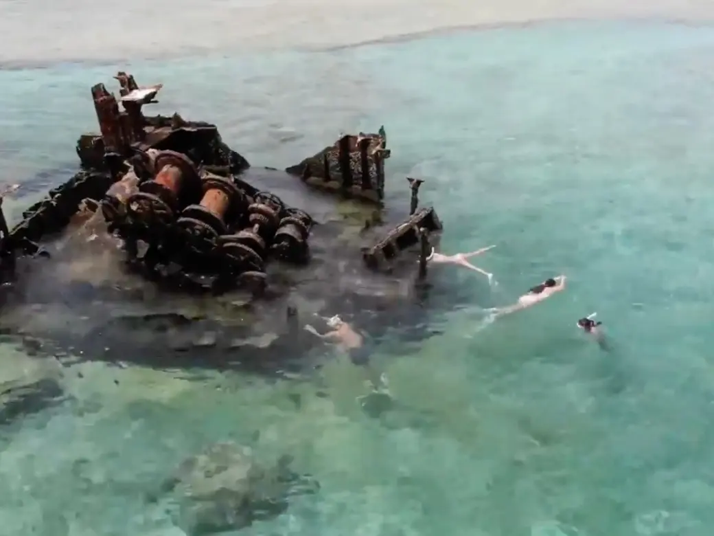 船長マル秘の沈船ポイントを楽しむプレミアムシュノーケルのイメージ写真（MID MARINE）