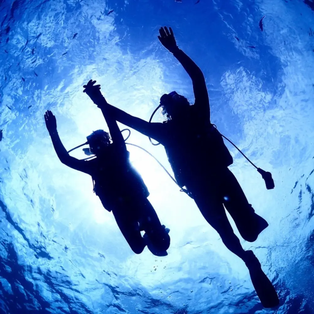 シマハロの青の洞窟