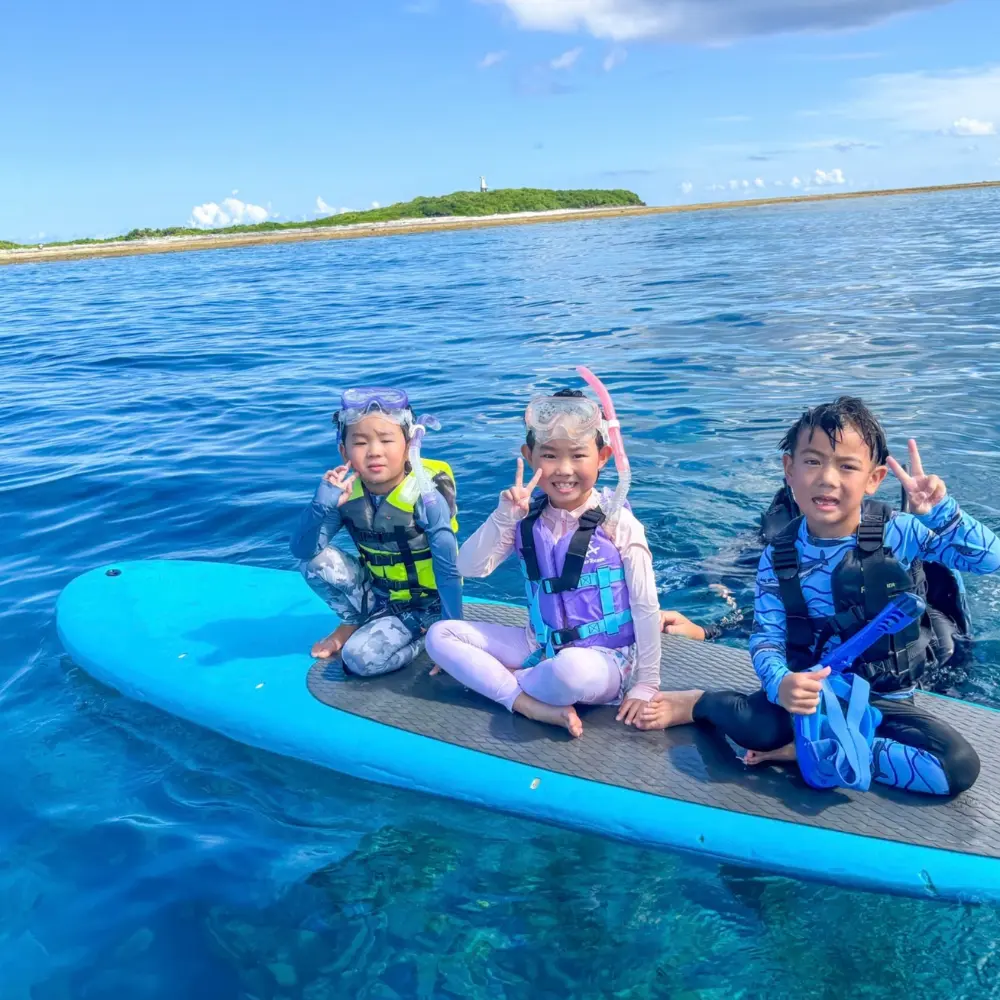 ソルキスのギャラリー画像5。海あそびを満喫するツアーの一場面。