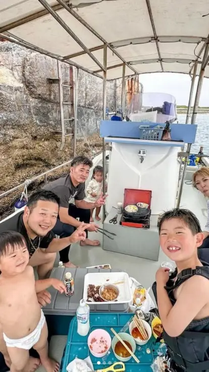 ソルキスの家族で貸切を楽しみながら船上ごはんも味わえるツアーイメージ