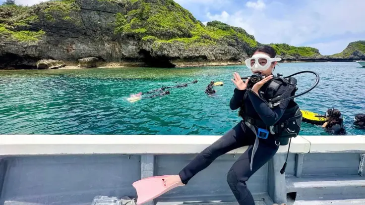 ソルキスのダイビングで潜る前の船上写真