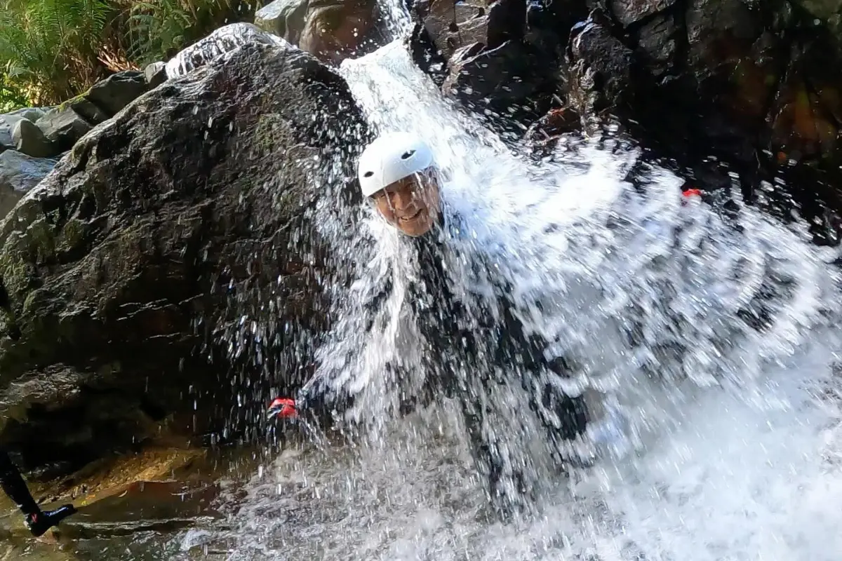 わくわく屋 沖縄のギャラリー画像9。自然の中で思いきり遊ぶ体験シーン。